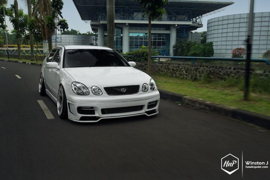  Toyota Aristo in Luxurious Individual Tuning 2014 года  (фото 2 из 18)